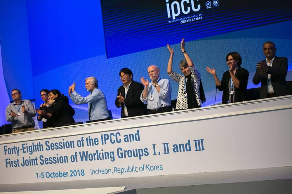 Applause at an IPCC meeting in 2018.