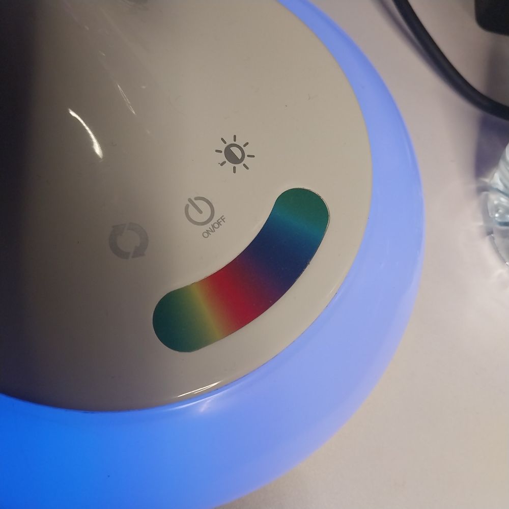 colour slider ranging from green to yellow, red, purple, blue and back to green