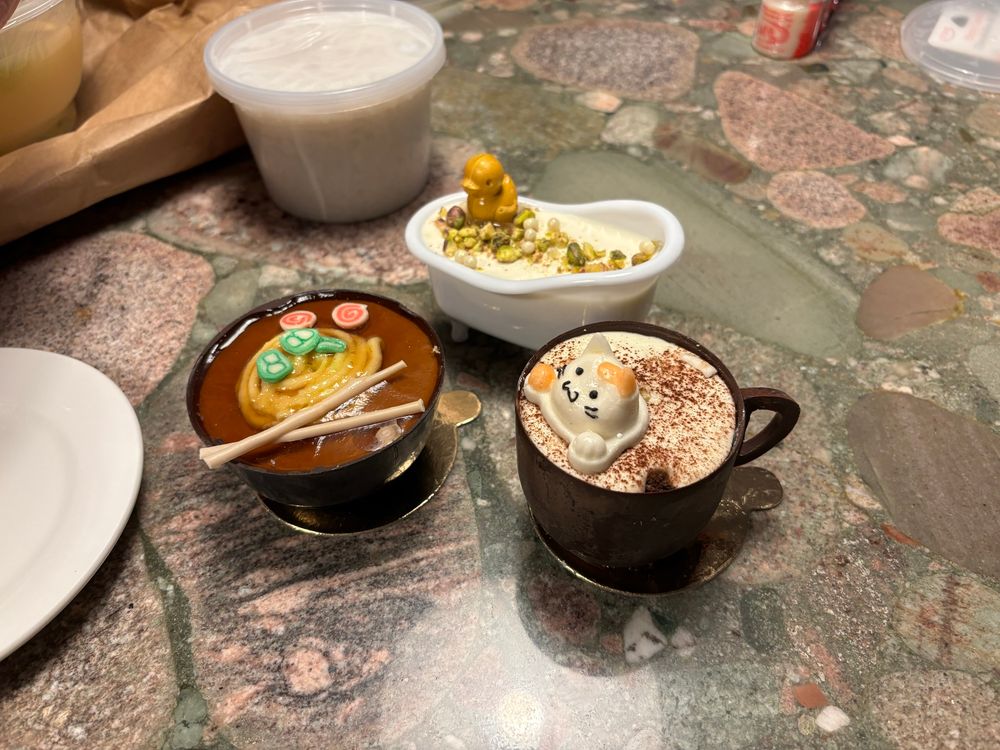 Cute lil cakes in the shape of ramen, a coffee cup and a bathtub?? Yea