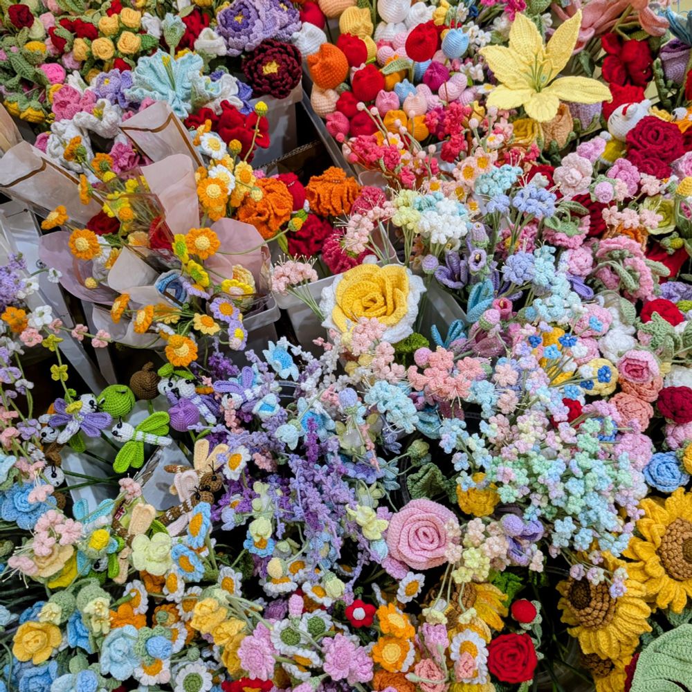crocheted flowers in chinatown #chicago