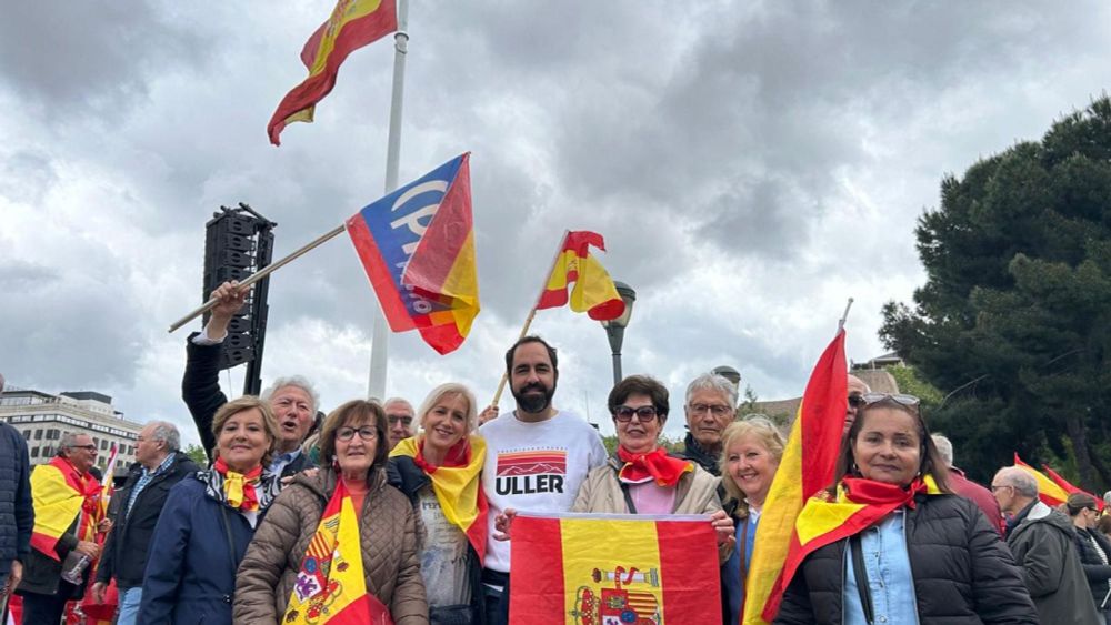 Una multitudinaria manifestación en Madrid exige elecciones a Sánchez