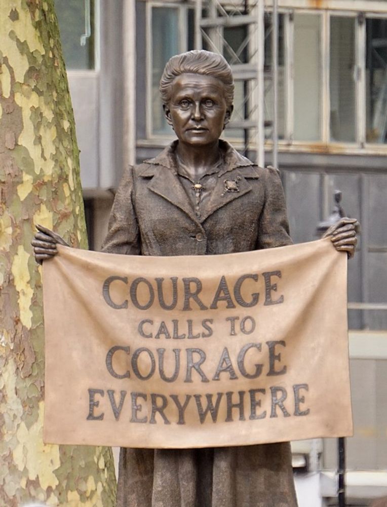 Statue of Millicent Fawcett - Wikipedia