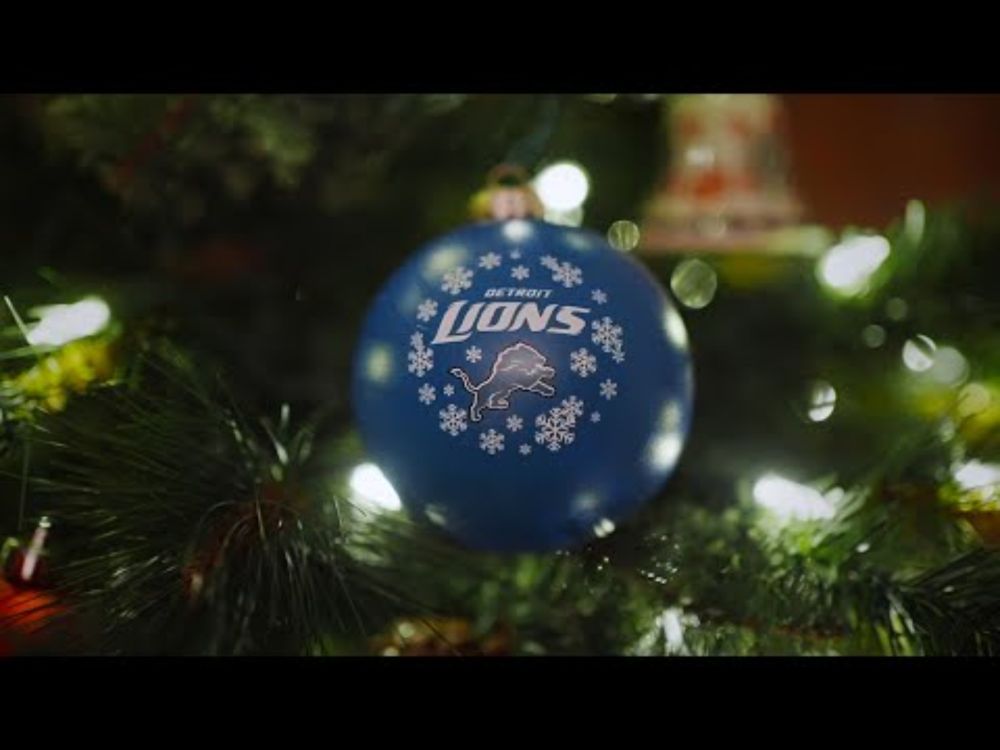 Pure Michigan: A Lion's Christmas