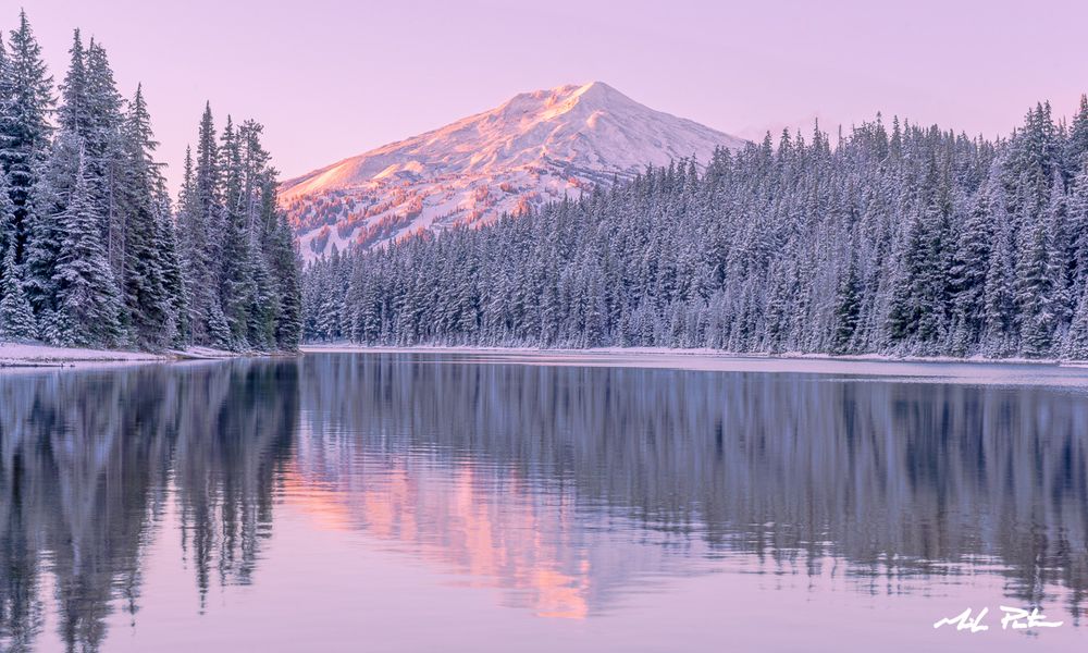 Mount Bachelor, Oregon Mountains, snowy mountains, Oregon Cascades, Landscape photography, Mountain photos, Bend Oregon, Oregon skiing, winter sunrise, mountain reflection, Oregon photographer, fine art landscape photography, Nature photography, Oregon artist, Mike Putnam