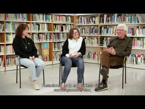 Les llengües al currículum. Conversa entre Juli Palou, Marta Pont i Núria Sàrria.