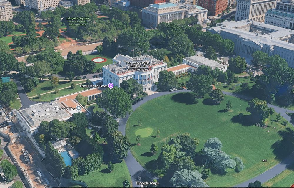 screenshot of the white house in 3d in google maps with the east wing still intact 