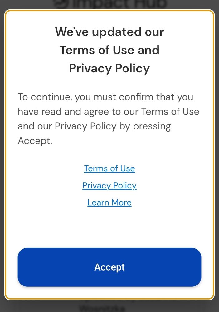 Screenshot einer Webseitenmeldung, in der man vor dem Anhören des Podcasts (im vorigen Bild erklärt) Nutzungsregeln zustimmen muss, aber nicht ablehnen kann. Das Ding ist gleichzeitig auch ein Hinweis, dass Nutzungsregeln aktualisiert wurden. Kann mich aber nicht erinnern, diesen in letzter Zeit überhaupt zugestimmt zu haben.
