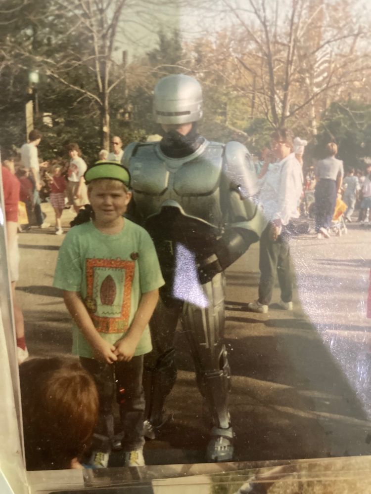 The handsomest boy on earth is unlawfully detained by a cyborg police officer.