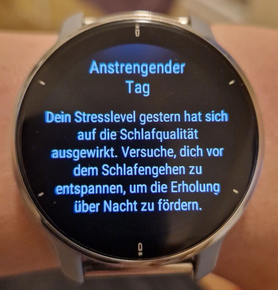 Benachrichtigung der Smartwatch : Stresslevel zu hoch, Erholung ist nötig