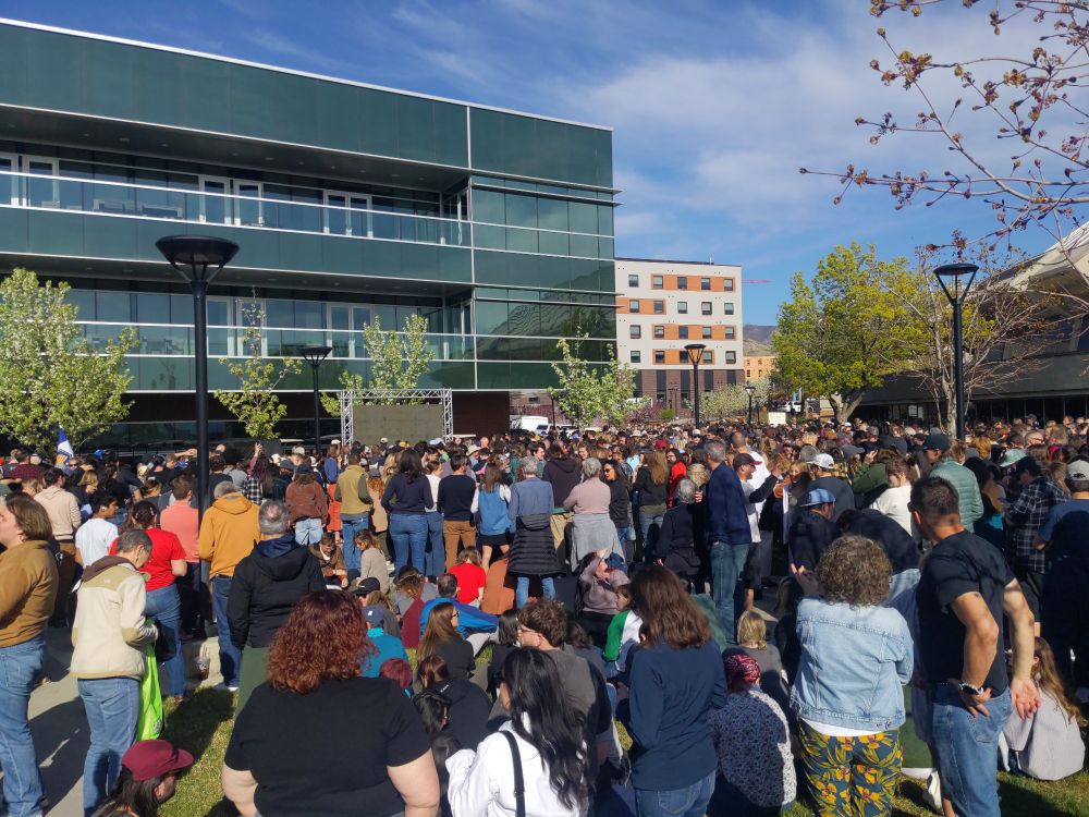 Big crowd for AOC and Bernie at U of Utah 