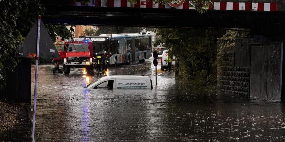 "Leichtsinn" bis "Unwissen": Das sagt die Feuerwehr Nürnberg zu versunkenen Autos in Unterführungen