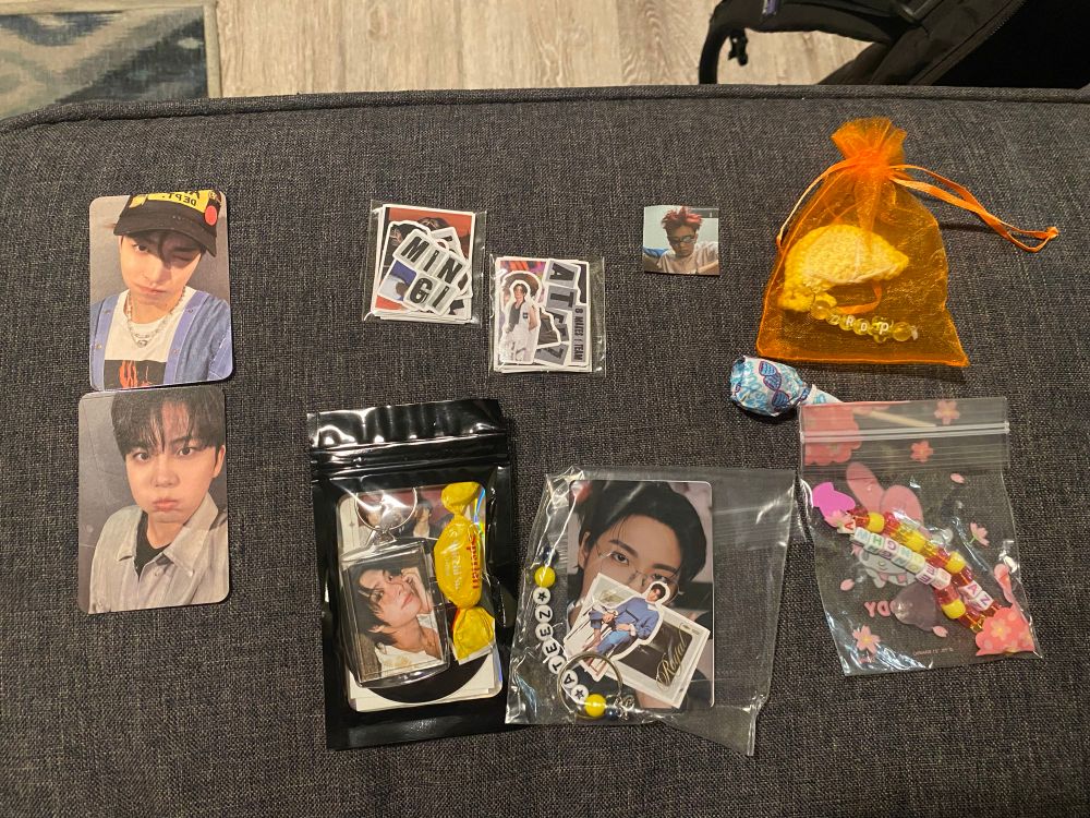My freebies and ATINYZONE photo cards from the Baltimore show! 