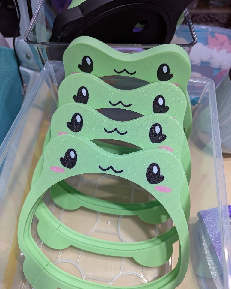 embroidery hoops that look like cute frogs