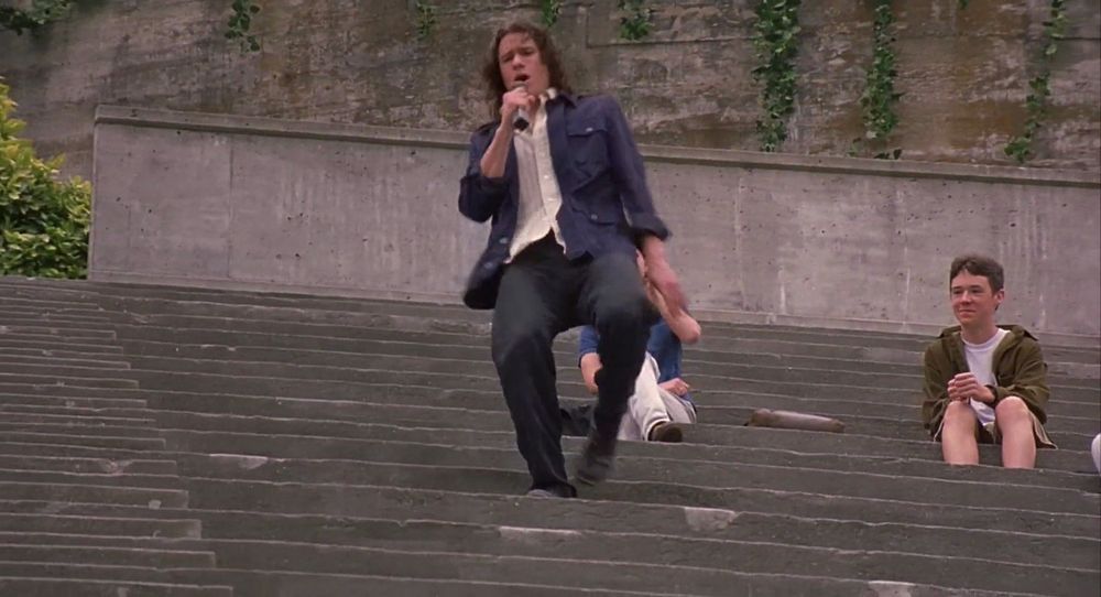 Heath Ledger in 10 THINGS I HATE ABOUT YOU [1999]