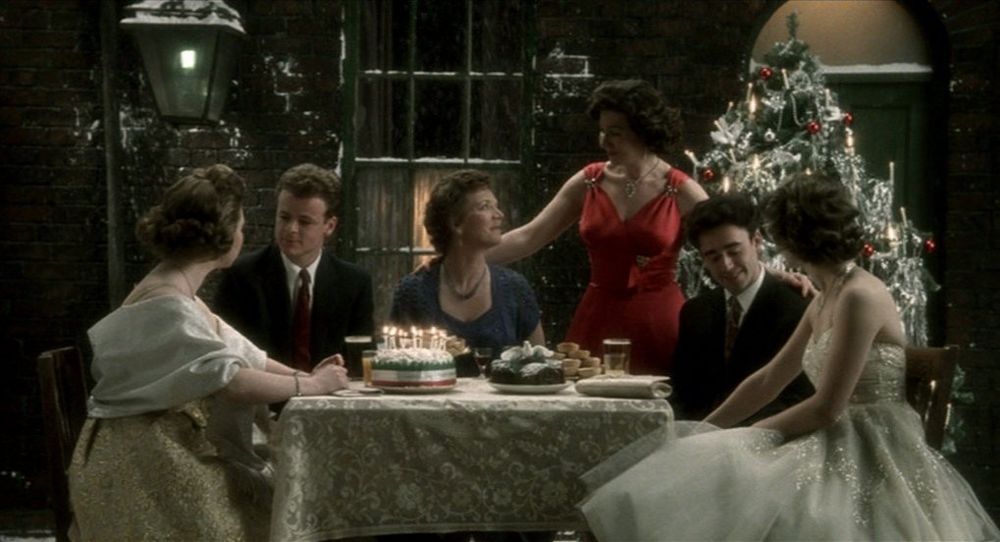The Long Day Closes (Davies, 1992)