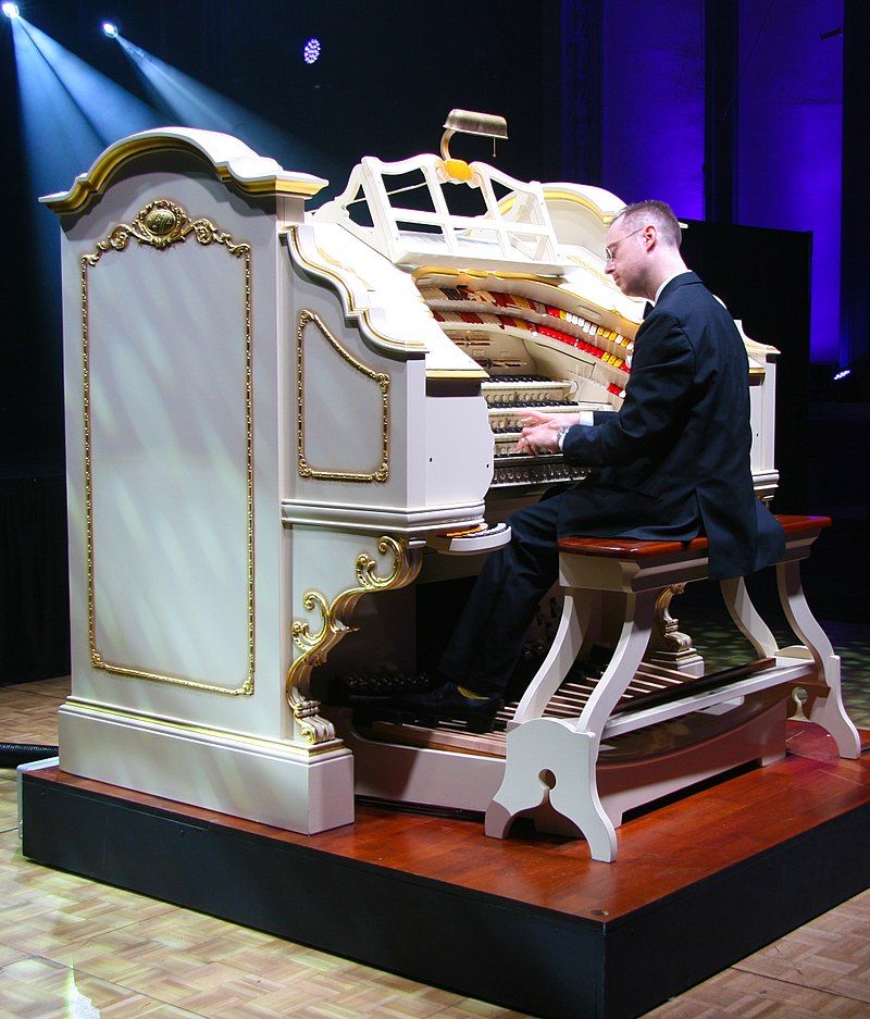 Wurlitzer organ from the Trocadero in Elephant and Castle - a world famous musical instrument