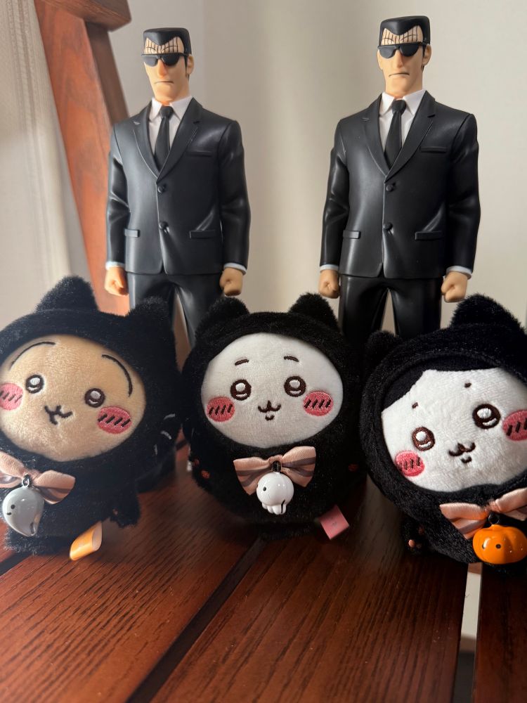 そろそろハロウィン始めして良い⁉️🎃

黒服フィギュアは夫氏がカイジ一番くじでゲットしたヤツw