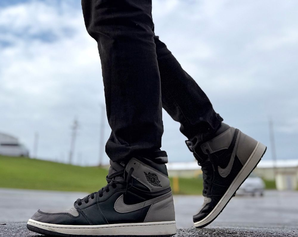 Air Jordan 1 Retro High OG “Shadow” 

Colorway: Black/White-Medium Grey