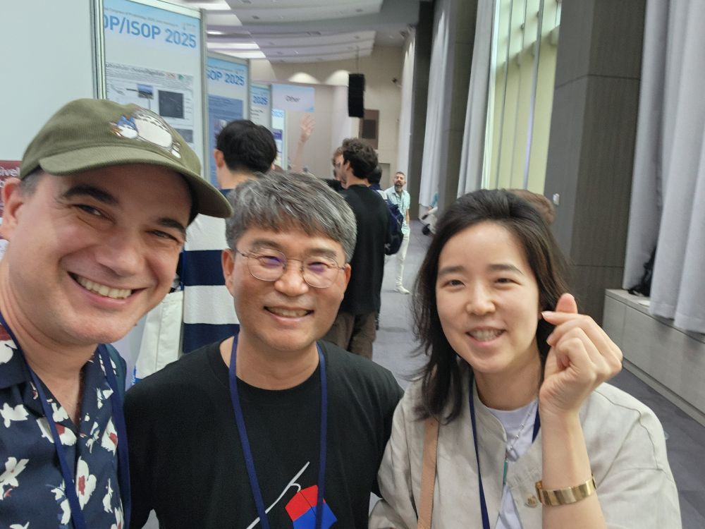 Hwan Su Yoon: president of the organizing committee for the meeting since befoe 2017, I think! And Eunsoo Kim, my former postdoc advisor and local organizer.