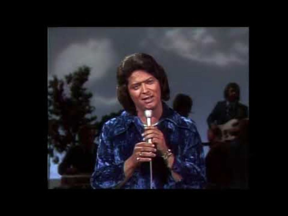 Ridin' my thumb to Mexico - Johnny Rodriguez - live 1973