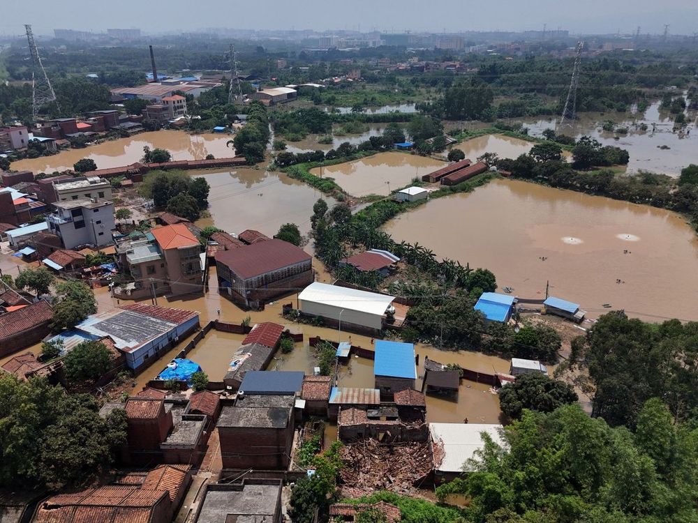 President Xi Jinping orders ‘all-out’ rescue operations to save the missing people, CCTV says.