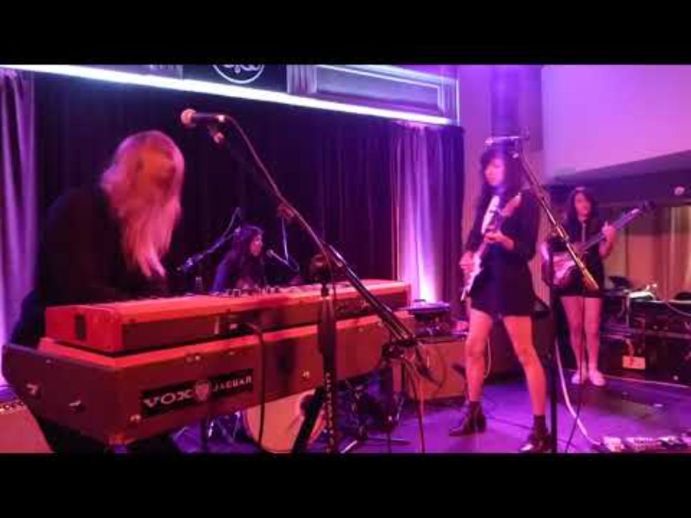 La Luz - I'll Be True (Houston 06.18.18) HD