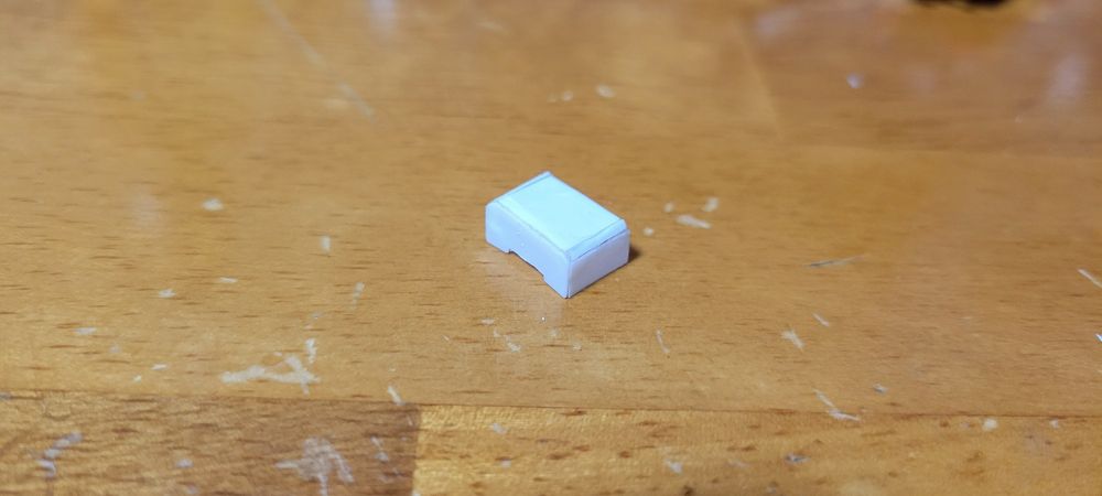 基盤を覆う為のカバーパーツ。