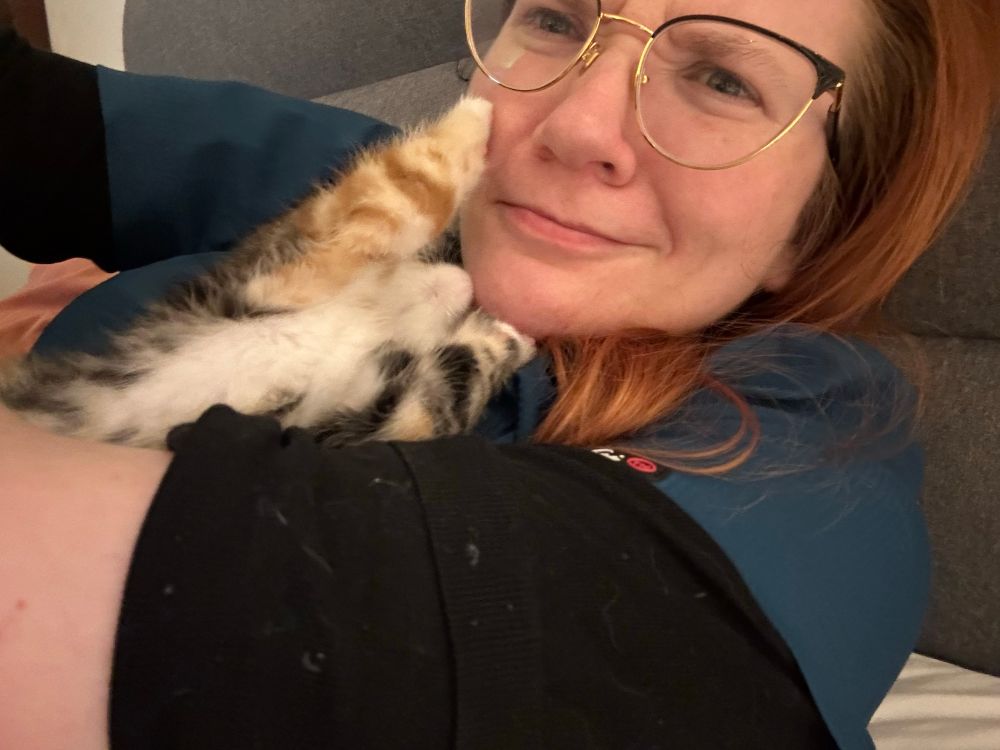 Margo Leadbetter is biting my chin 