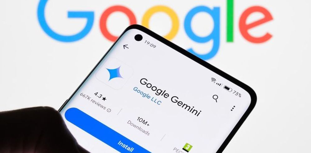 Gemini Liveが無料になったよ。スマホと自然な会話ができておもろい