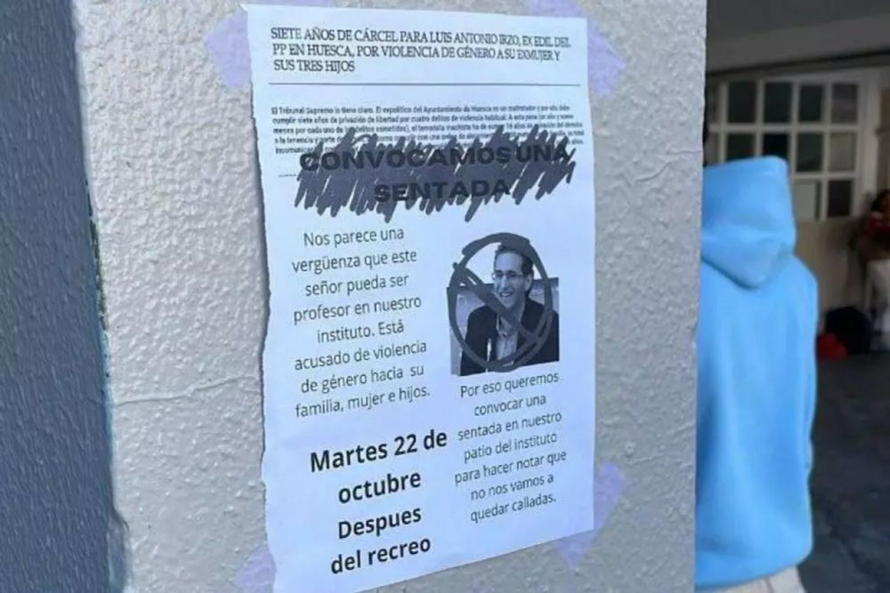 Alumnas de un instituto se movilizan para pedir el cese de un profesor condenado por maltratar a su exmujer y sus tres hijos