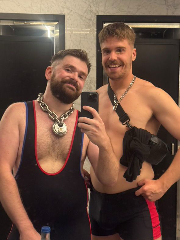Fag and Bastien taking a mirror pic