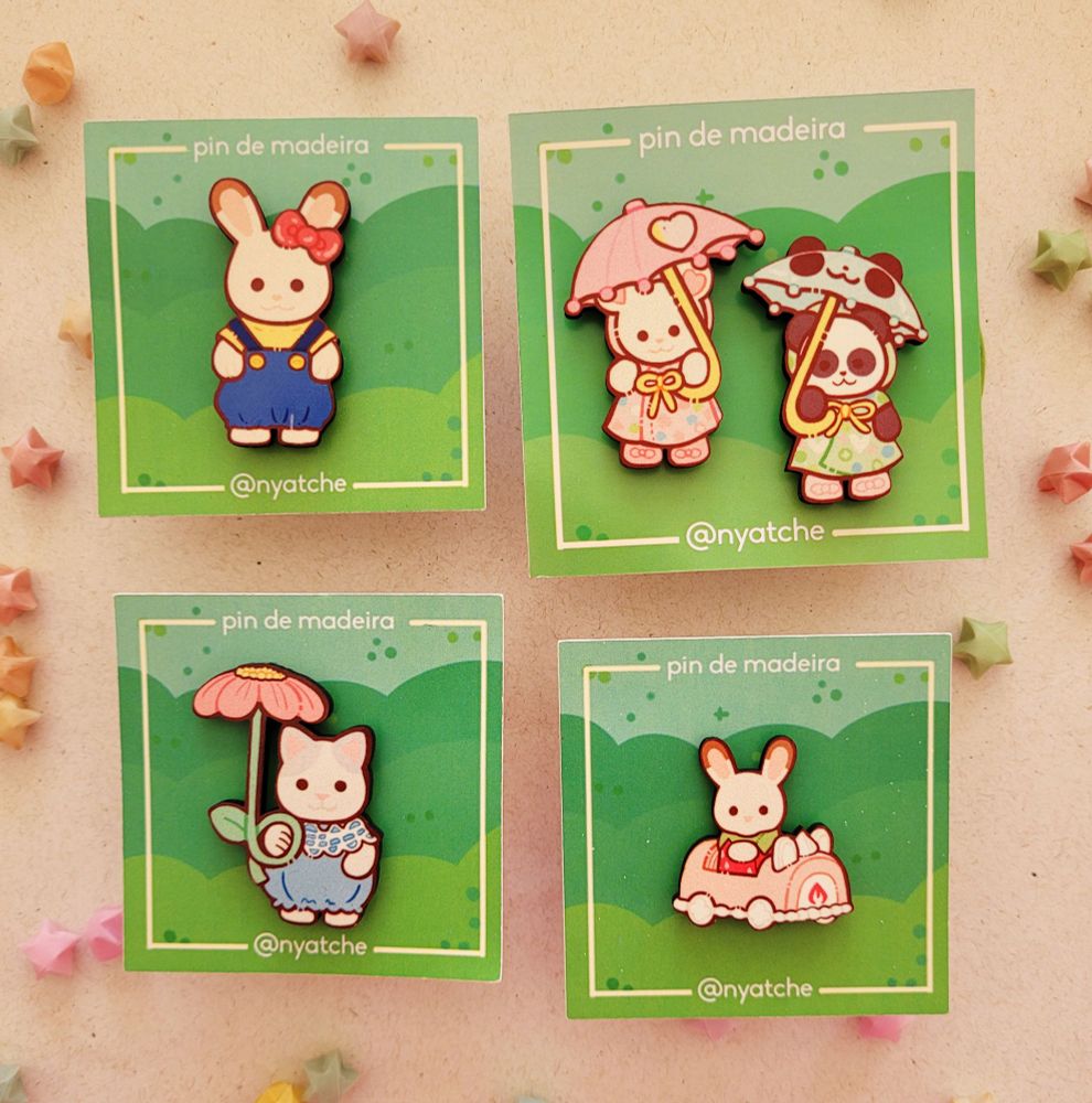 foto de pins variados com artes de sylvanian families