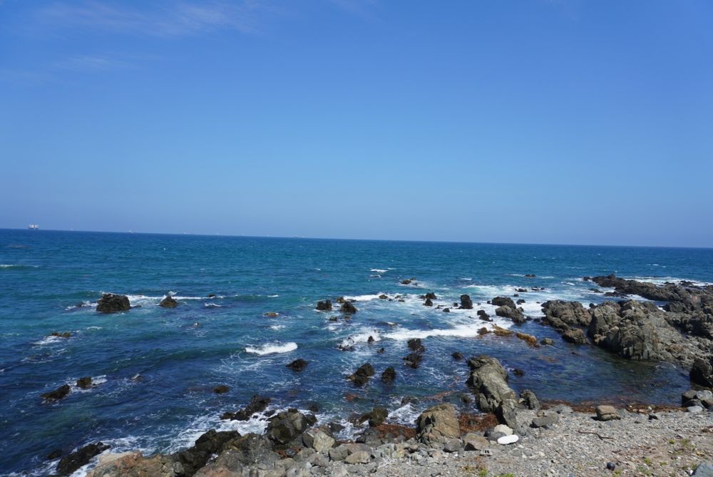 부산에서 찍은 바다사진. 수평선이 넓게 펼쳐져있다.