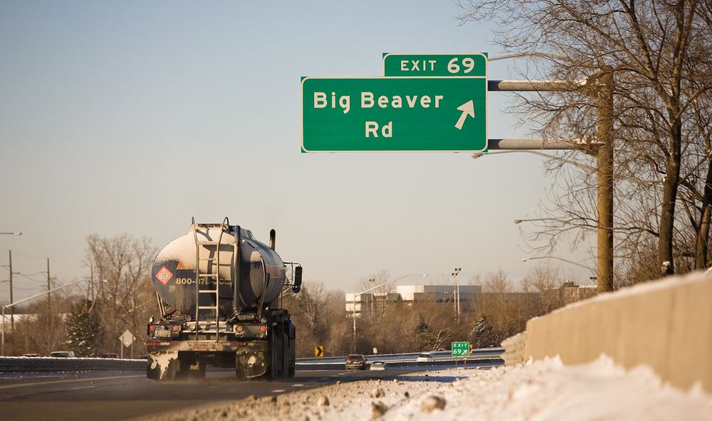 Big Beaver Road Exit 69