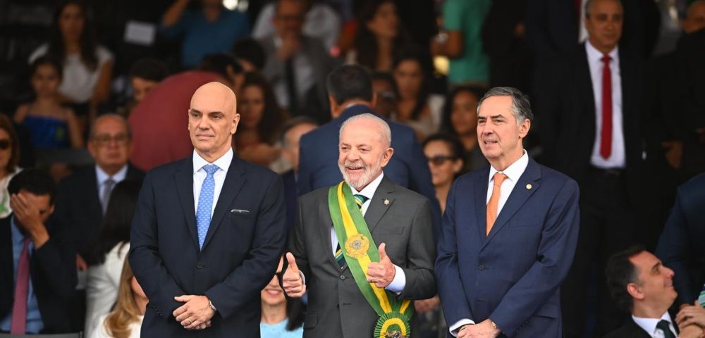 Moraes é ovacionado no 7 de Setembro em meio a ataques da extrema-direita