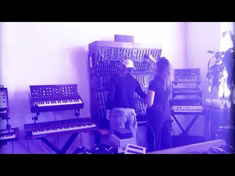 Jade Rose & Joan Dark - Thunderfly (Modular Performance)