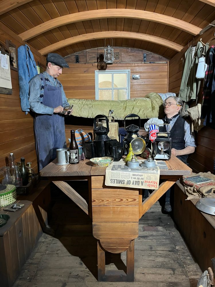 “I was Built by Bomford & Evershed Ltd
around 1910.
In years gone by, wherever a large road repair was being carried out, I would have been a common sight.
I'm not luxurious but I am quite cosy.
I was kept warm by the cooking range, which stayed alight even in summer.
When people had no further use for living vans, we were towed back to our
depot yards and quietly forgotten or used for other purposes.
I was lucky. I was found in Mildenhall in Suffolk, and rescued and restored.” Text from museum display 