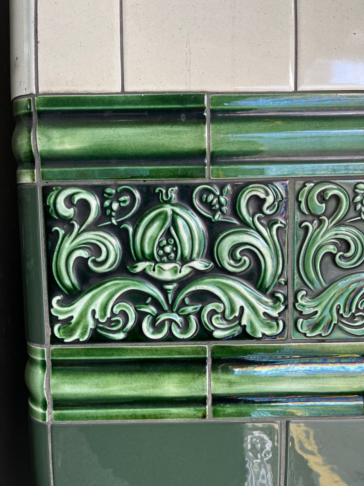 Glazed decorative tile