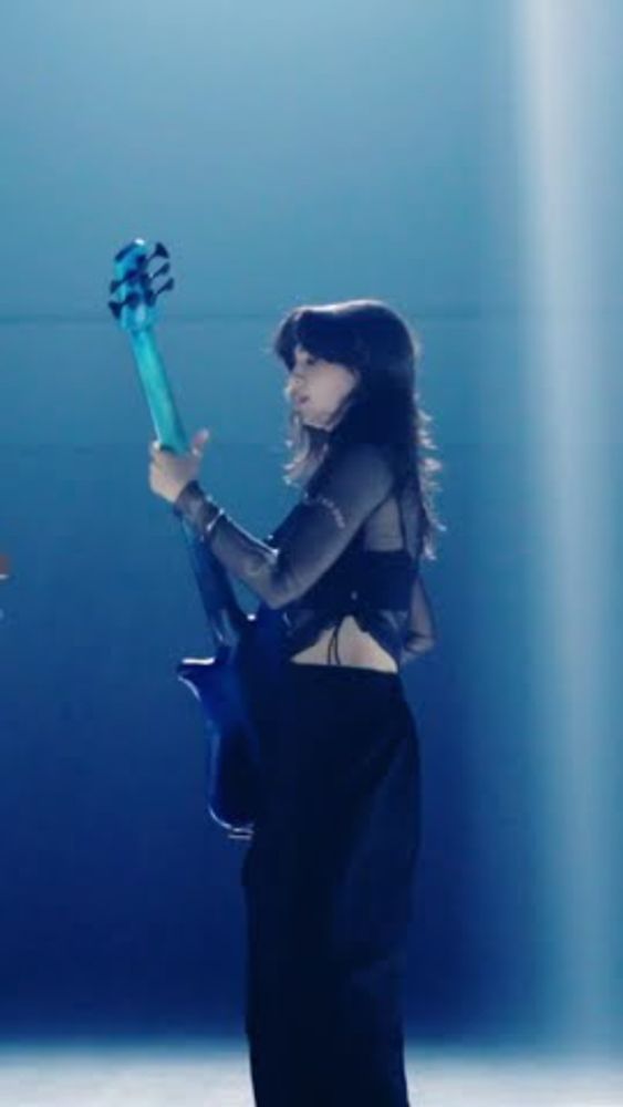 SHOW THEM // BAND-MAID with The Warning