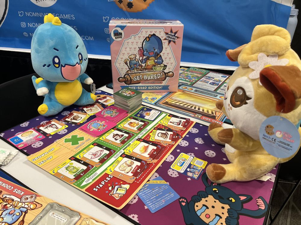 Cookie Doe vs Nomnisaur at get baked!