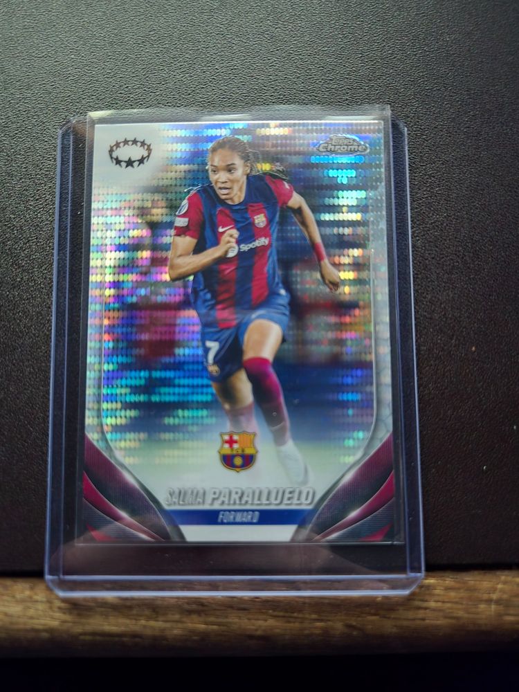 2023/24 Topps Chrome UEFA Champions League Salma Paralluelo refractor card
