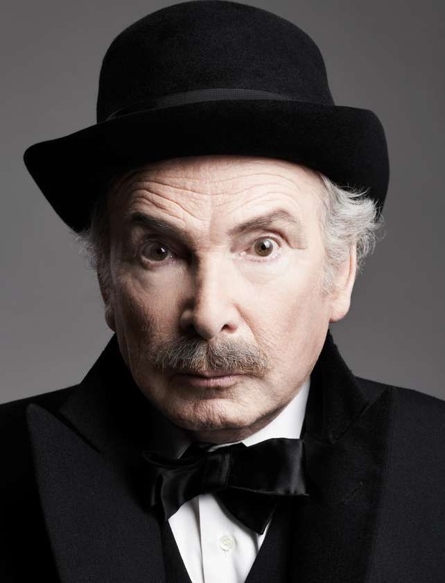 Photo de Popeck te regardant.