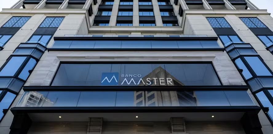 Fachada do Banco Master, em SP