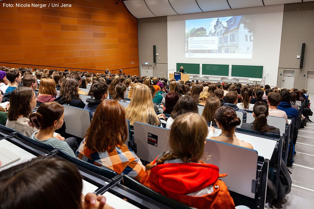 Studierende in einer Vorlesung an der Friedrich-Schiller-Universität Jena. Foto: Nicole Nerger / Uni Jena