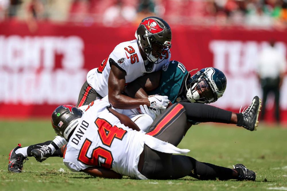 The Frozen Pirate Podcast: Buccaneers Dominate Eagles 33-16 - Bucs Report