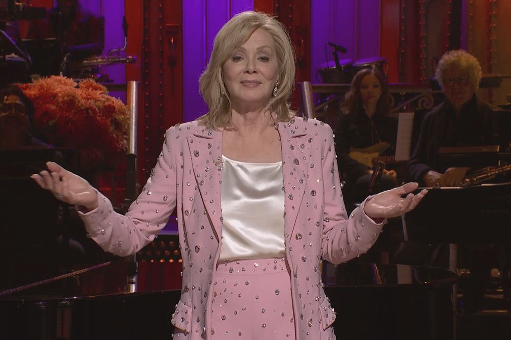 Jean Smart Was on Vocal Rest the Day of SNL Hosting Gig