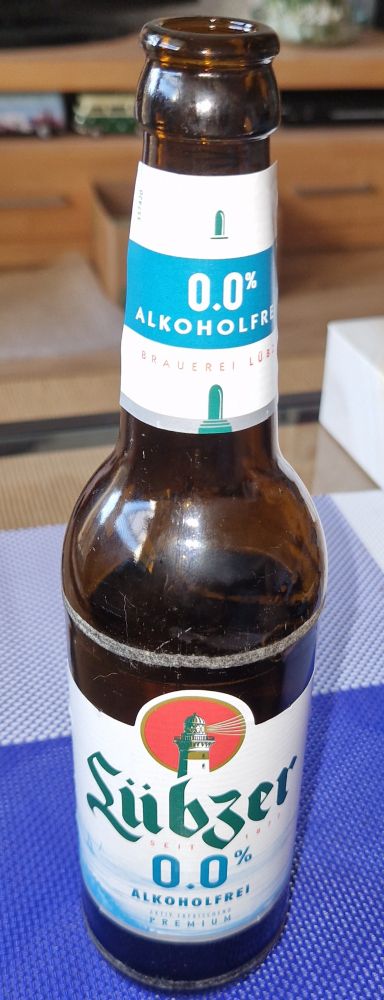 Flasche Lübzer alkoholfrei 