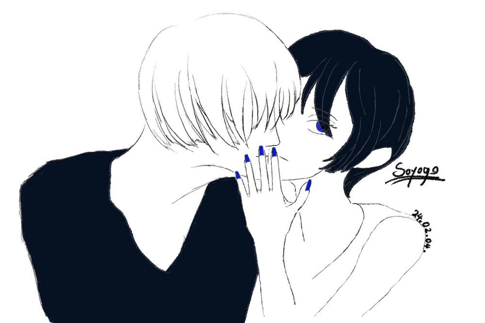 黒髪のショートヘアのひとが金髪の青年の口元に顔を寄せているイラスト。黒髪の人は白い服を、金髪の青年は黒い服を着ていて、黒髪が口元を隠している手の爪だけが青く塗られている。