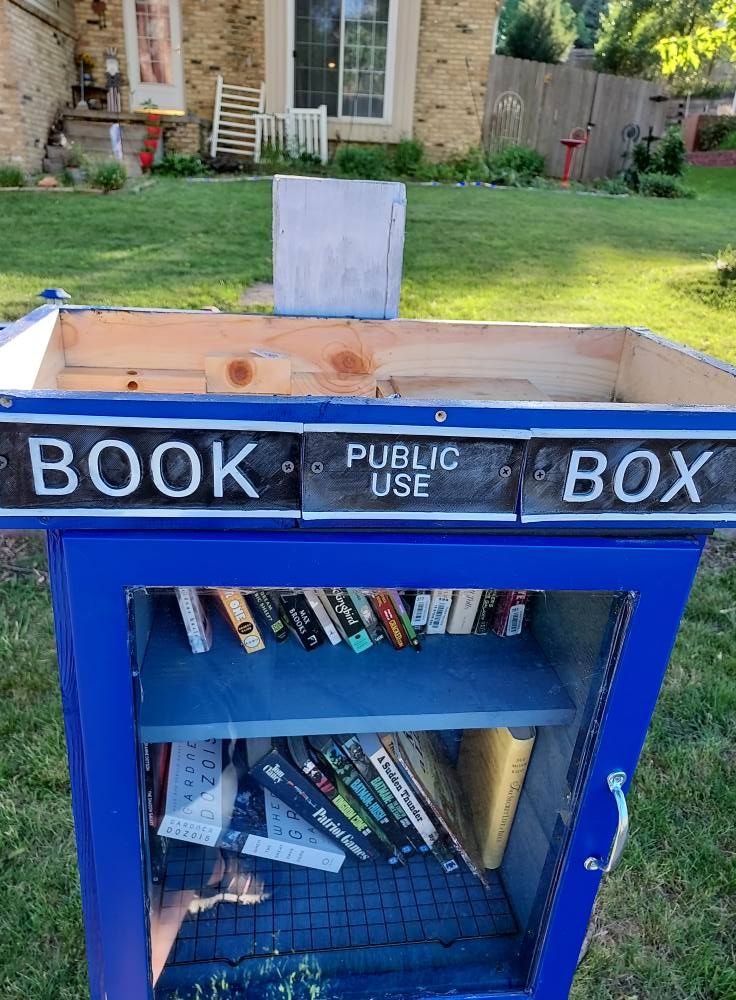 The book box with the very top of the tardis, including the lantern, removed. Interestingly, the inside of the sigh is bone dry.