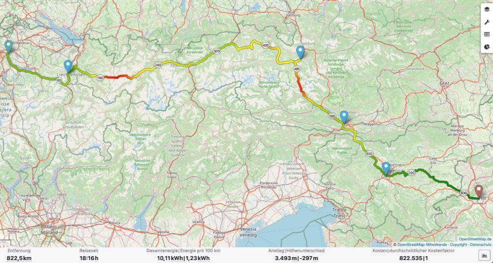 Kartendarstellung des EN 40414 Zürich - Zagreb. 
Mit aktivierter Höhendarstellung sieht, daß der Zug insg. 3 Pässe überquert. Arlberg 1308m, Grießenpass 972m und Tauernpass 1236m.